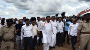 Minister inspects Yettinahole project works, assures completion in two months
