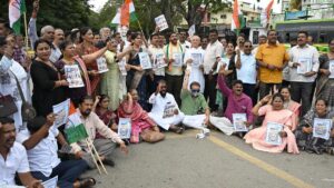 Congress stages protest in Shivamogga over charges on UPI payments