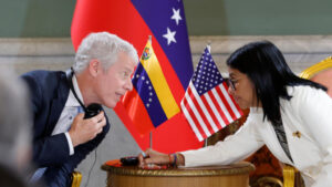 US oversees signing of ‘billions’ in deals between Venezuela and Chevron, ENI, GE