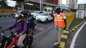 Two-wheeler ban on Airport Road, Electronics City flyovers temporarily put on hold