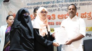 Karnataka Health Minister awards job orders to 51 candidates on compassionate grounds