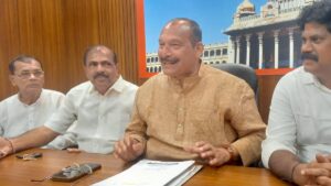 Centre cannot insist states sing full Vande Mataram, says MLC