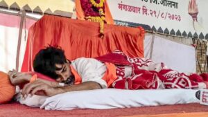 Jarange-Patil vows to take Maratha quota fight to Mumbai; 10 people, two ambulances to accompany him on Sept. 15
