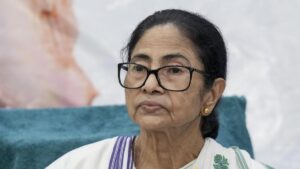 Mamata moves Supreme Court against ECI’s freeze on Trinamool Congress symbol