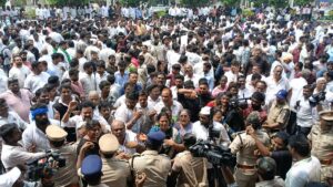 YSRCP dharna meets PETs’ counter-dharna at SAAP office in Vijayawada over DSC sports quota jobs