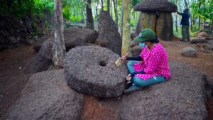 Rare wheel-like stone unearthed at Megalithic burial site in Keralam’s Kannur