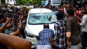 ED registers case against 27 over attack on officials during raid at Pinarayi Vijayan’s residence
