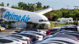 Five killed as Amazon cargo plane overshoots runway in Miami